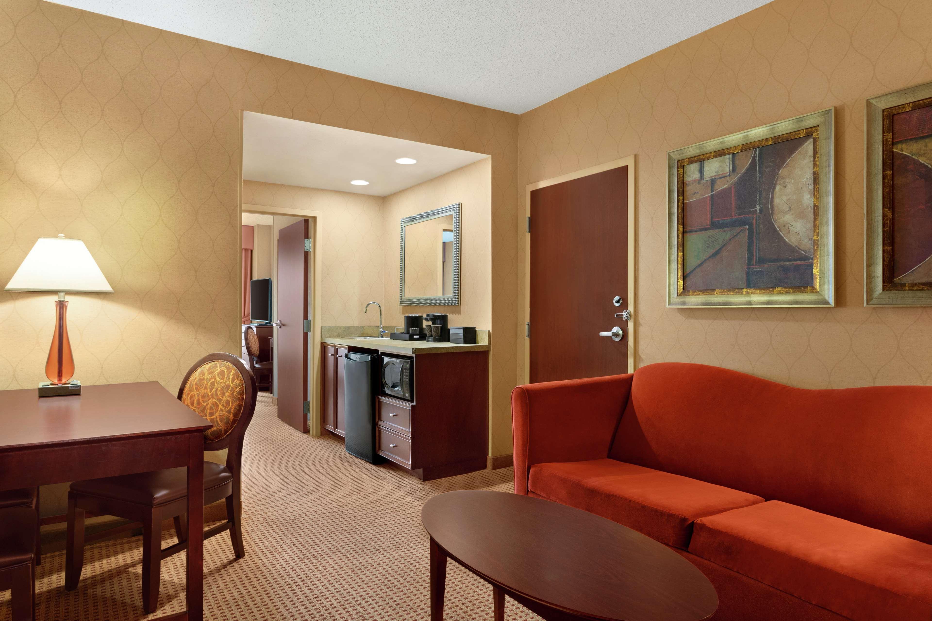 Embassy Suites Huntsville Ngoại thất bức ảnh