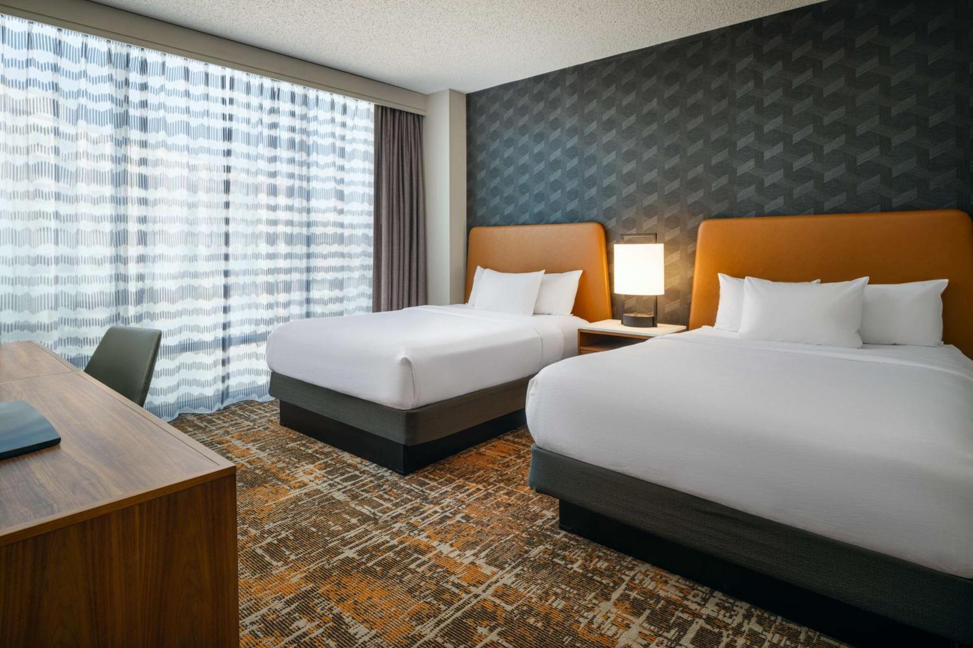 Embassy Suites Huntsville Ngoại thất bức ảnh